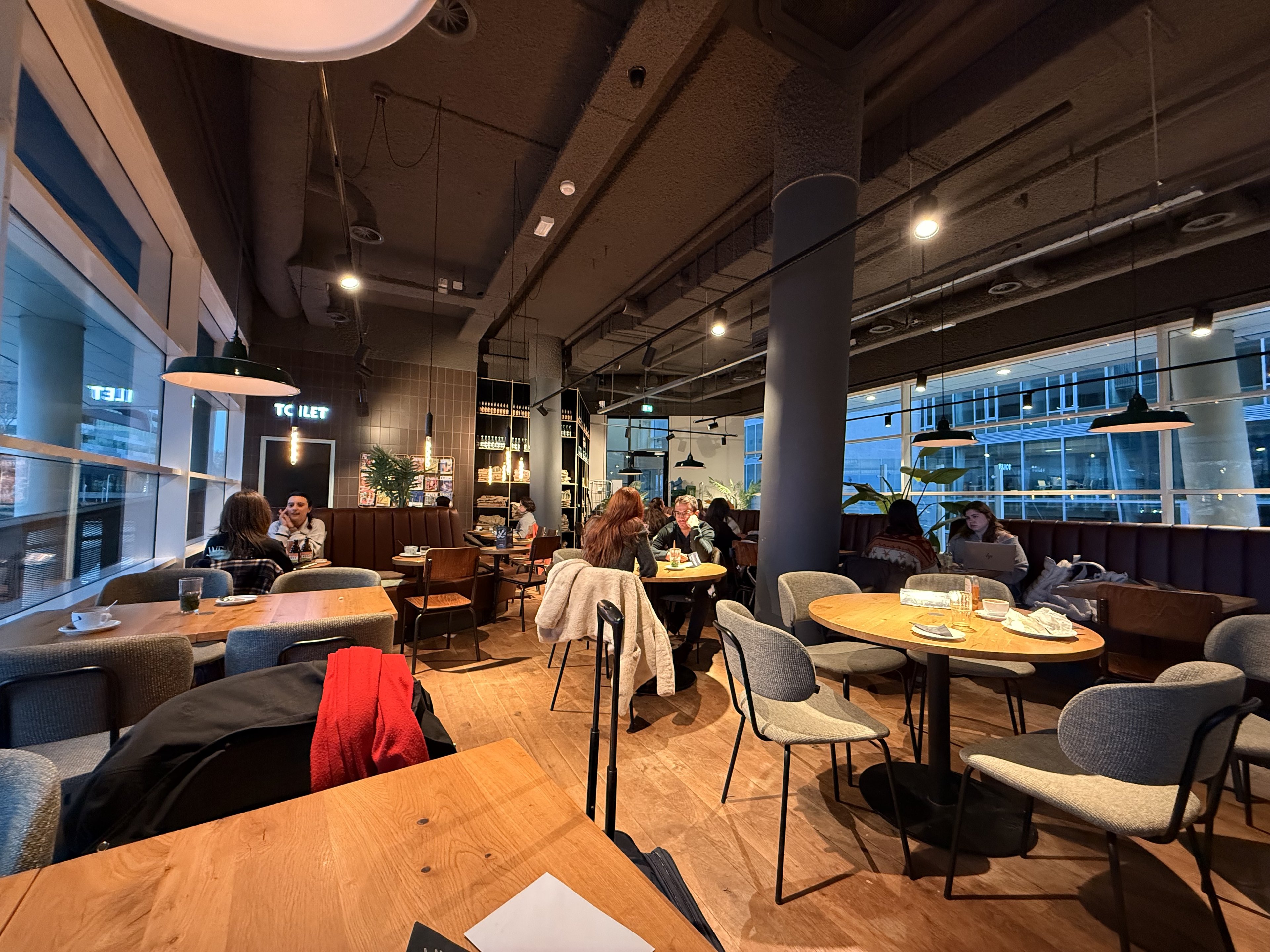 Lucifer Coffee Roasters BAR kennedyplein 103 cafe